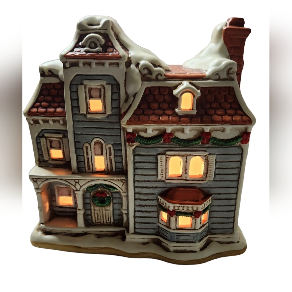 Vintage. Lefton colonial Village nob Holl House. Christmas Village. Big house.